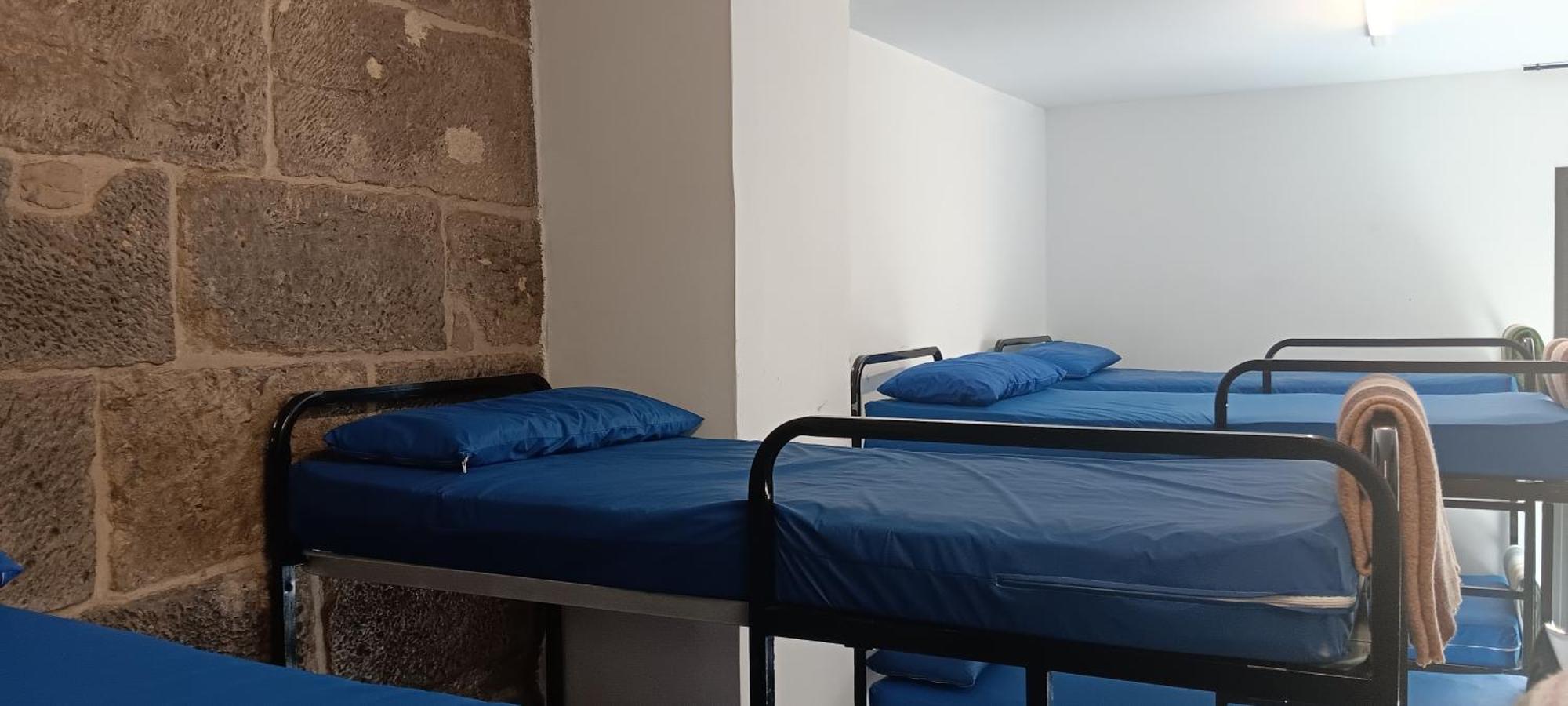 Albergue Santiago Apostol Логроньо Экстерьер фото