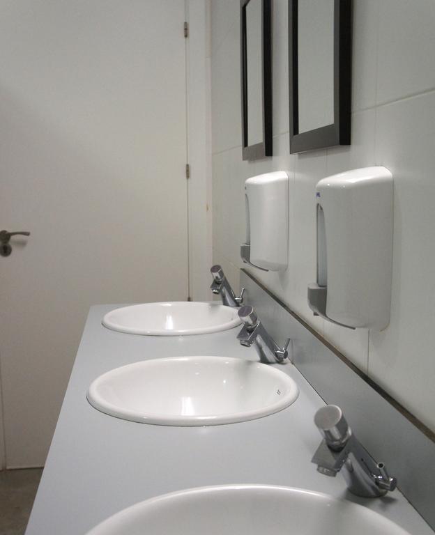 Albergue Santiago Apostol Логроньо Экстерьер фото