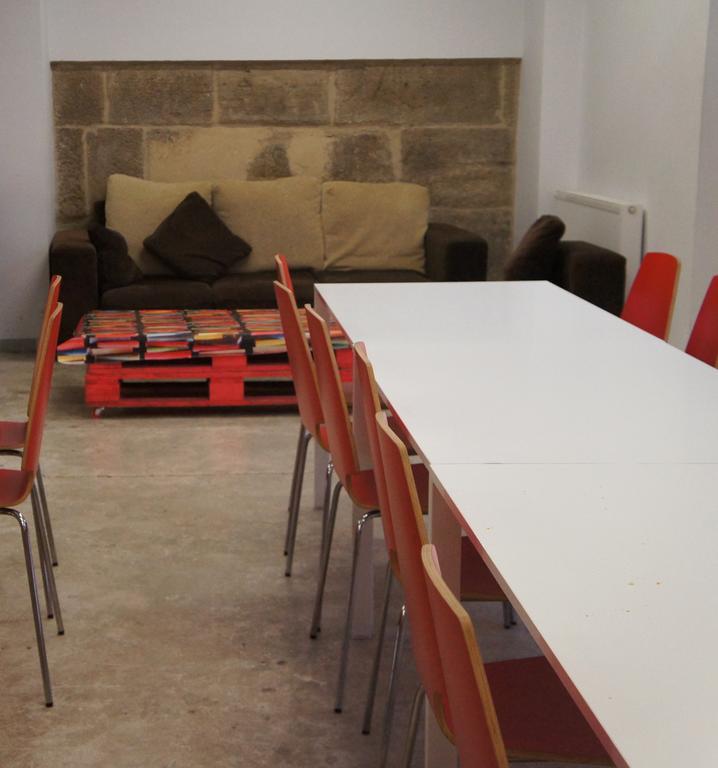 Albergue Santiago Apostol Логроньо Экстерьер фото