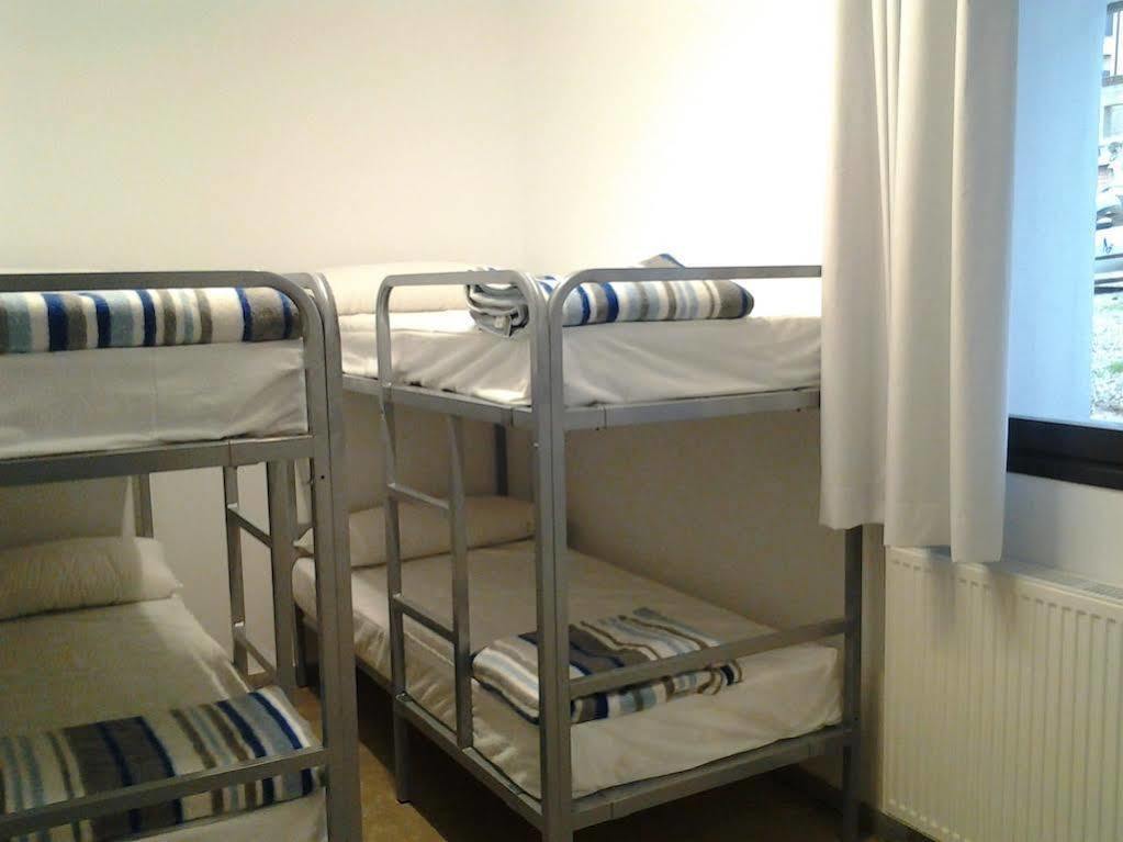 Albergue Santiago Apostol Логроньо Экстерьер фото
