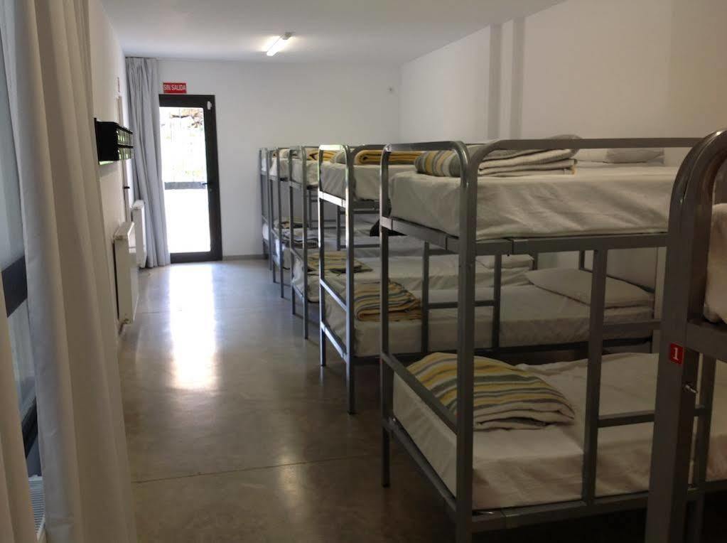 Albergue Santiago Apostol Логроньо Экстерьер фото